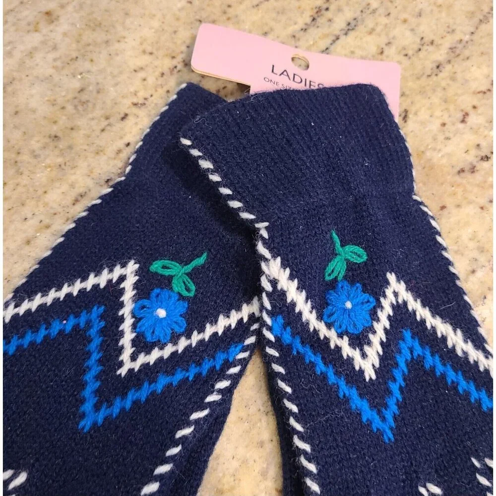 New! Vintage One Size Stretch Blue Knit 8.5
